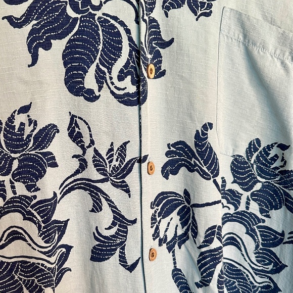 Tommy Bahama Mens Camp Silk Short Sleeve Button Up Blue Floral Shirt Sz XXL - Picture 3 of 7